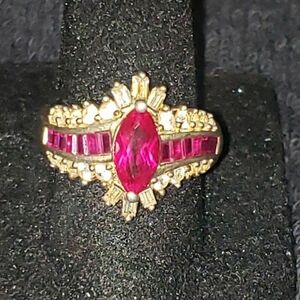 Beutiful Vintage Ruby Ring Size 7